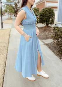 Robe longue en denim sans manches pour femme style vintage chic élégante tenue d'été