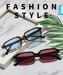 Retro quadratische Sonnenbrille für Damen und Herren, modische Vintage Brille mit Gläsern.