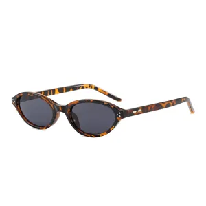 Tortoiseshell oval small frame cat-eye sunglasses, stylish UV protection eyewear for adults.