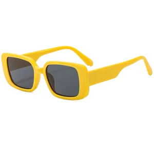 Retro quadratische Sonnenbrille für Damen und Herren, trendiger gelber Rahmen schwarze Gläser.