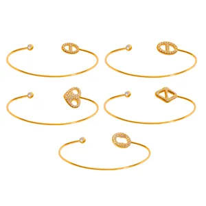 Zirkon Titanstahl 18k vergoldeter offener Armreif Detail, elegante Luxus Mode Schmuck Armband.