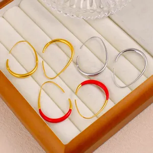 Ensemble de boucles d'oreilles créoles géométriques en forme de C, acier au titane plaqué or 18K.