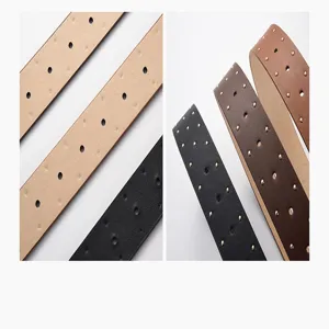 Brede lederen riem met dubbele rijen metalen klinknagels en gaten, stijlvol tailleaccessoire.