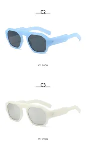 Detailansicht der Retro-Sonnenbrille mit kleinem Rahmen, bunten Farben und Einfachsteg.