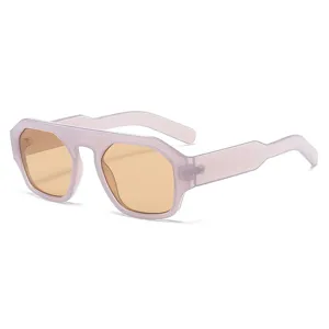 Modische halbdurchsichtige lilafarbene Polygon Sonnenbrille mit gelben Gläsern Damen UV400.