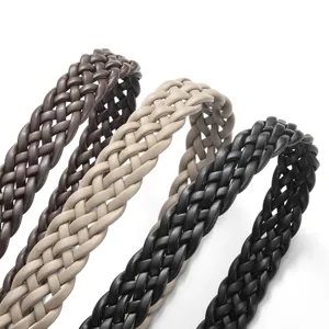 Stilvoller geflochtener Ledergürtel für Damen, modisches Accessoire in Trendfarben für Jeans.