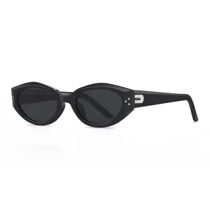 Gafas de sol cat eye negras elegantes para mujer montura geométrica con detalles metálicos UV