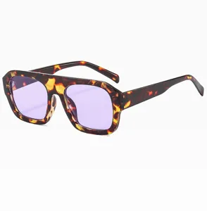 Trendy square pilot sunglasses with tortoise frame and purple lenses for women fashion.