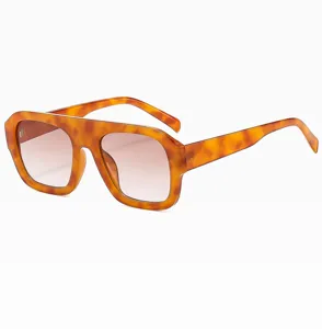 Trendy chunky tortoise square sunglasses for women, stylish UV protection fashion eyewear.