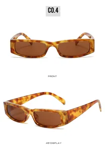 Gafas de sol cuadradas carey retro para mujer, proteccion solar elegante para la playa.