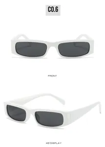 Vista detallada de gafas de sol cuadradas blancas, estilo hip-hop de moda para playa.