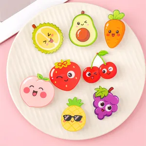 Süße Acryl Frucht Brosche DIY Pins Cartoon süße Abzeichen für Kleidung Taschen Accessoires