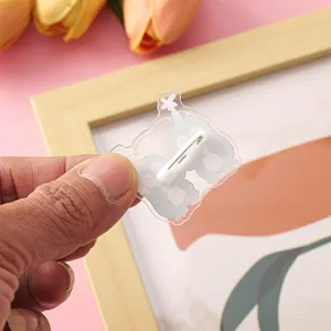 Süße Cartoon Pinguin Acryl Brosche Tier Schultasche Pin Abzeichen Kinder Geschenk Zubehör