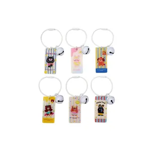 Set de llavero de acrílico de dibujos animados lindo con cable de acero y colgante de campana.