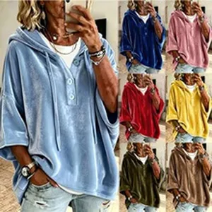 Detaillierte Ansicht der Velours-Textur und Farbvarianten für übergroße Kapuzenpullover Damen
