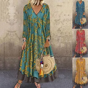 Detailoverzicht met alle kleuropties voor de retro maxi-jurk met bloemenprint en V-hals