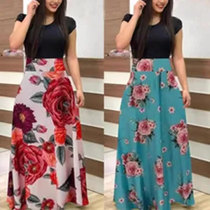 Sommerliches Maxikleid mit Blumenmuster, schwarzem Kurzarm-Oberteil und hoher Taille