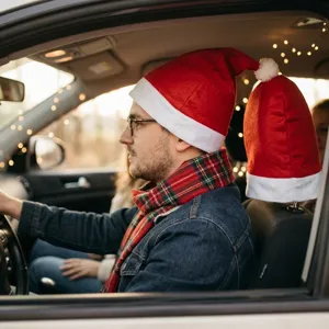 Copertura per poggiatesta auto di Natale cappello da Babbo Natale in tessuto non tessuto rosso
