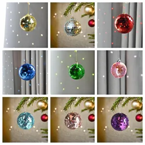 Bunte Diskokugeln für den Weihnachtsbaum, reflektierende Spiegelkugeln zum Aufhängen.