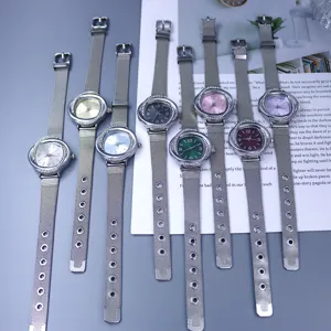 Damen Mode Quarzuhr mit Mesh Armband und Strass Lünette Luxus Freizeit Armbanduhr