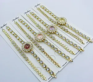 Montre quartz femme et ensemble de bijoux bracelet, design floral strass élégant montre mode or.