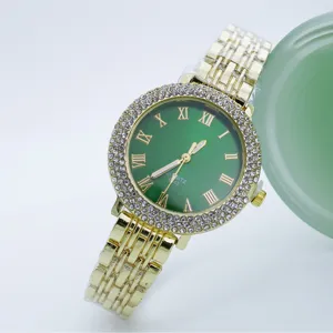 Orologio da Donna alla Moda in Lega di Strass con Numeri Romani Grande Quadrante al Quarzo Elegante Orologio a Bracciale Colore Oro Argento Regalo Gioielli