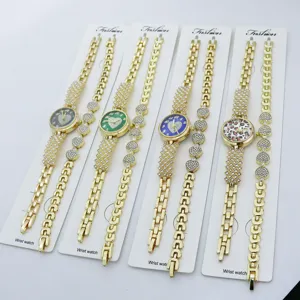 Damen Mode Quarzuhr Armband Set Gold Legierung Gehäuse Strass Herzmuster Leopard Zifferblatt Armbanduhr Set Für Damen Schmuck