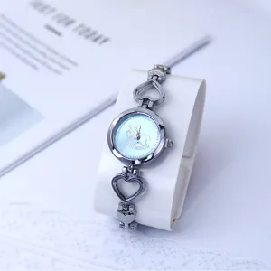 Damen Mode Quarzuhr Vintage Herz Hohl Armband Legierung Pony Zifferblatt Damen Kleid Armbanduhr Dekorative Elegante Schmuck Uhr