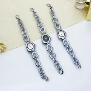 Punk Stil unregelmäßige Ketten Quarz Uhr für Damen Vintage Armbanduhr Detail Ansicht