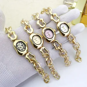 Damen Unregelmäßige Hohl Armbanduhr Punk Vintage Retro Stil Legierung Quarzuhr Mode Trendy Schmuck Damen Uhr