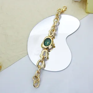 Modische unregelmäßige grüne Zifferblatt Goldkette Quarzuhr Damen Punk Vintage Armbanduhr