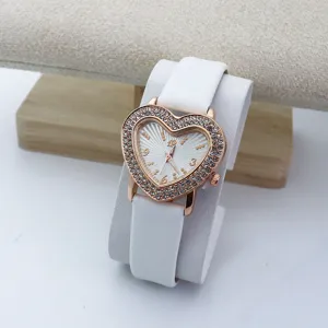 Reloj de mujer con pedrería de corazón y correa de cuero blanco, elegante cuarzo de moda.