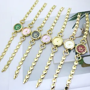 Chicke Damen Quarz Armbanduhr mit Herzgliedern und niedlichem Pferde Zifferblatt.