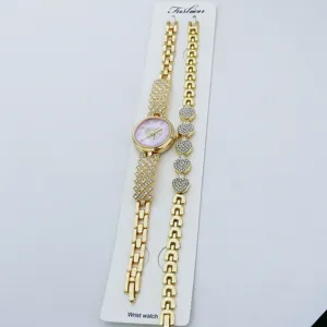 Damen Quarzuhr und Armband Set Goldfarben Strass Herz Zifferblatt Modeschmuck