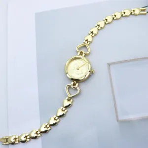 Goldene Damen Quarzuhr mit Herzgliederarmband und schickem Pony Zifferblatt elegante Uhr