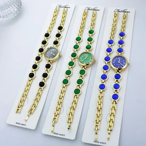 Damen Quarzuhr Armband Set Mode kleines Zifferblatt Kristall Kette Armbanduhr Detail