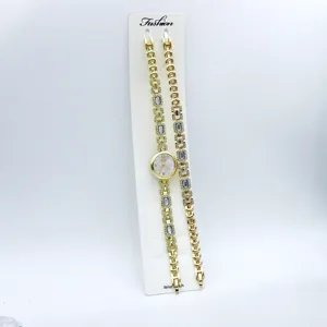 Damenuhr und Armband Set, Quarz in Goldoptik mit funkelnden Kristallen für elegante Alltagsmode.