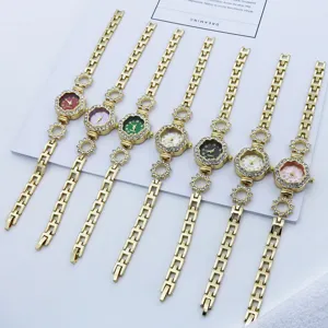Set orologio bracciale donna elegante al quarzo, quadrante floreale strass, regalo.