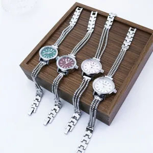 Damen Mode Quarzuhr mit einzigartigem Laternenzifferblatt und Metallkettenarmband 4er-Set.