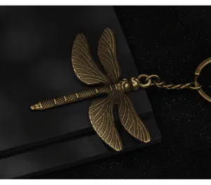 Vintage bronze dragonfly keychain metal bag charm cute animal pendant accessory key ring detail
