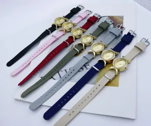 Reloj de cuarzo para mujer de moda con esfera ovalada de diamantes y correa de nailon
