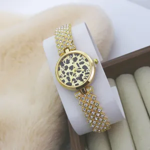 Stilvolle Luxus Damen Strass Quarz Uhr elegante Mode Armbanduhr fur Frauen im Alltag