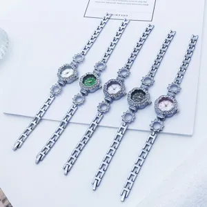 Elegante orologio bracciale donna con strass quarzo, piccolo orologio casual chic.
