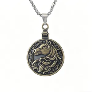 Vintage Round Horse Head Stainless Steel Pendant Necklace Creative Fashion Jewelry Accessories