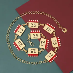 Cadena de cintura de metal con colgante de calendario navideño accesorio festivo para mujer