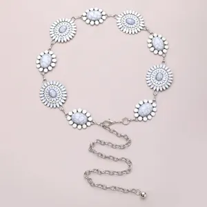 Chaîne de taille en métal argenté avec fleurs en pierre blanche, accessoire bohème rétro