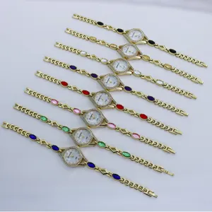 Montre Bracelet de Luxe pour Femmes Avec Strass Élégante Montre Quartz en Cristal Coloré Mode Alliage d'Or