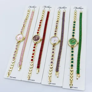 Mode Vrouwen Kwartshorloge Armband Set Elegant Legering Strass Polshorloge Ronde Wijzerplaat Kleine Bangle Horloge Voor Vrouwen Cadeau