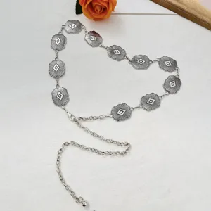 Cadena de cintura de metal plateado retro con dijes de flores para decoracion de vestidos