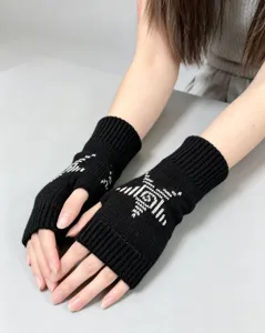 Gants mitaines tricotés noirs avec motif vortex blanc, style Y2K branché pour femmes.